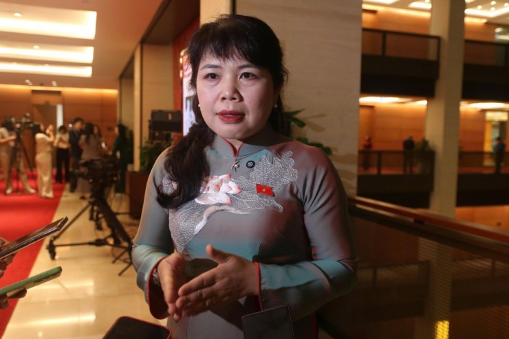 Đại biểu Nguyễn Thị Thu Hà (Đoàn ĐBQH tỉnh Quảng Ninh)