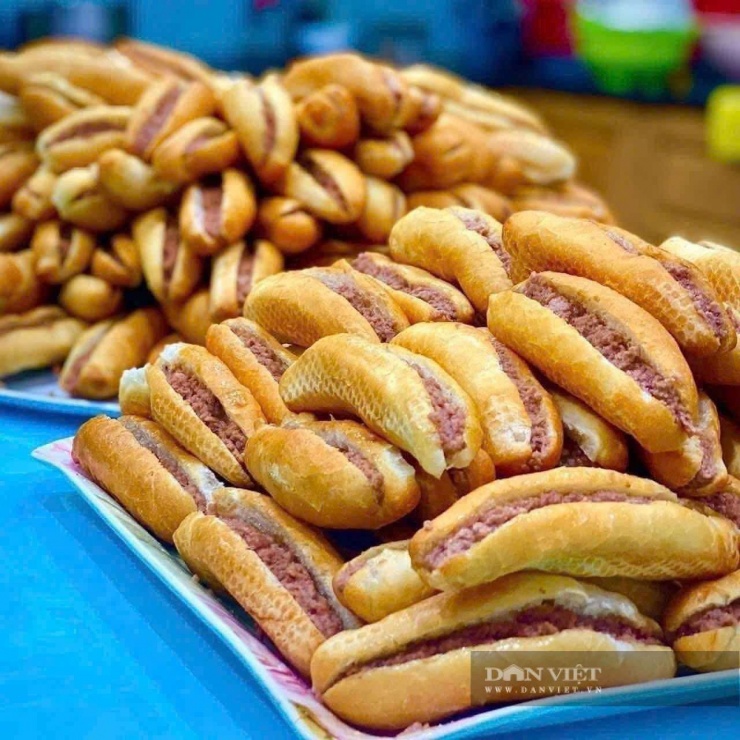 Du khách ùn ùn đổ về, loạt món “hot hit” cháy hàng ngay lúc này - 11