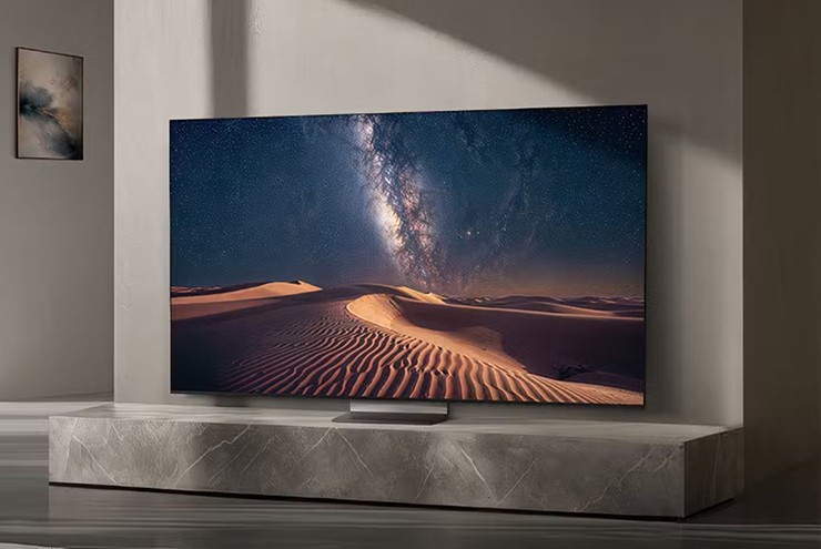 TVs are getting thinner and thinner, and the speaker quality is getting worse and worse.