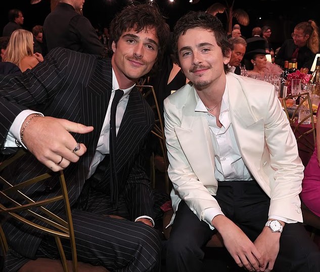 Timothée Chalamet và Jacob Elord cùng nhận hàng loạt đề cử năm nay, bao gồm Oscar Nam diễn viên chính xuất sắc.