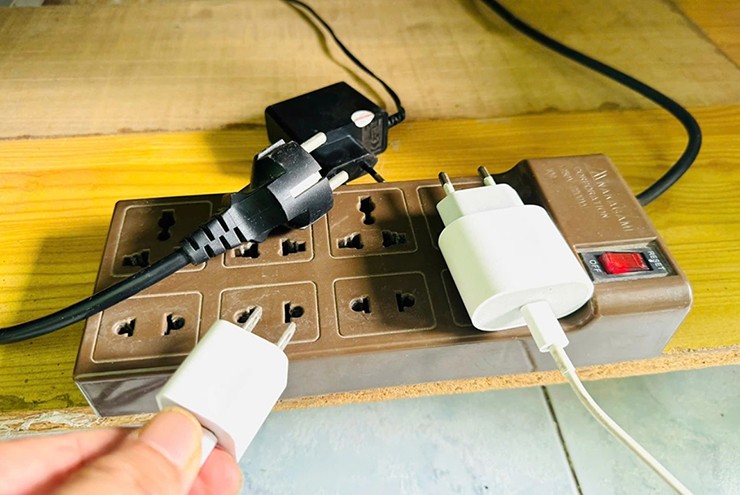 Ổ cắm điện nối dài rất phổ biến hiện nay.