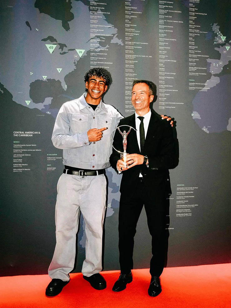 Yamal mải mê tham dự sự kiện, ăn đồ ăn nhanh trước trận đấu với Celta Vigo