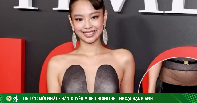 Jennie (Blackpink) lộ nhược điểm khi dự thảm đỏ TIME100