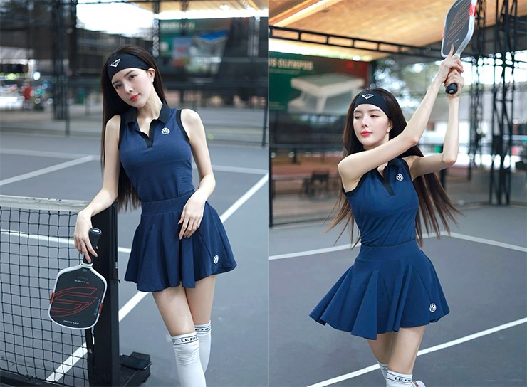 Người đẹp luôn mang vợt để có thể ra sân mọi lúc mọi nơi