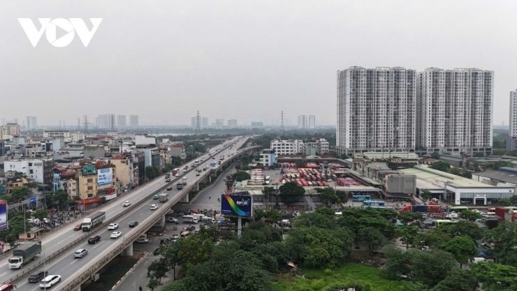 Dù nằm trên tuyến đường Giải Phóng, nơi tập trung hai bến xe lớn là Bến xe Nước Ngầm và Bến xe Giáp Bát nhưng lượng phương tiện đổ về không tăng đột biến so với ngày thường. 