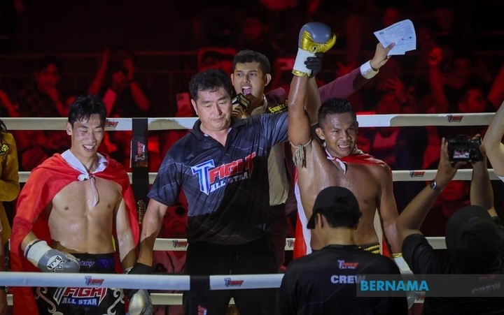 Buakaw giành chiến thắng trước Meng Gaofeng.