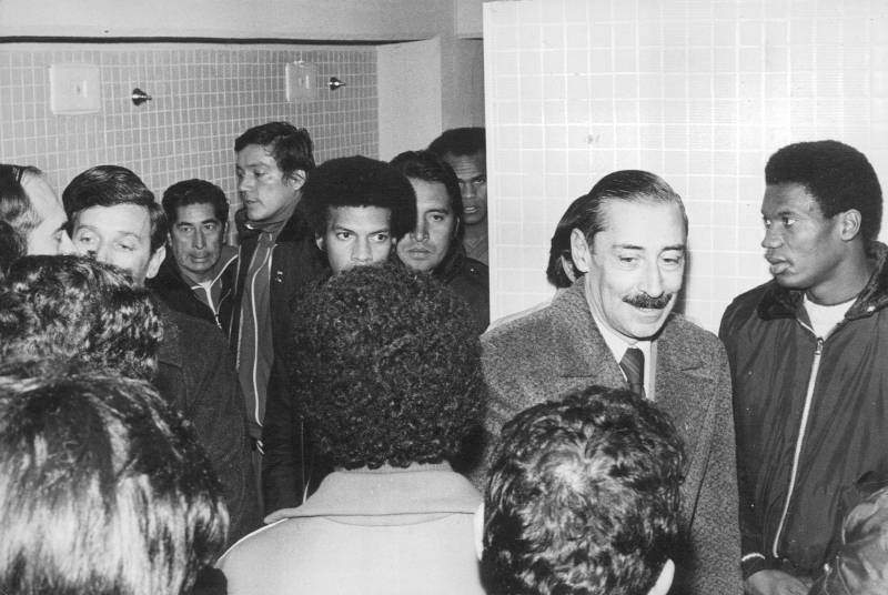 Tổng thống Argentina khi đó, Jorge Rafael Videla, vào phòng thay đồ của Peru với mục đích gì?