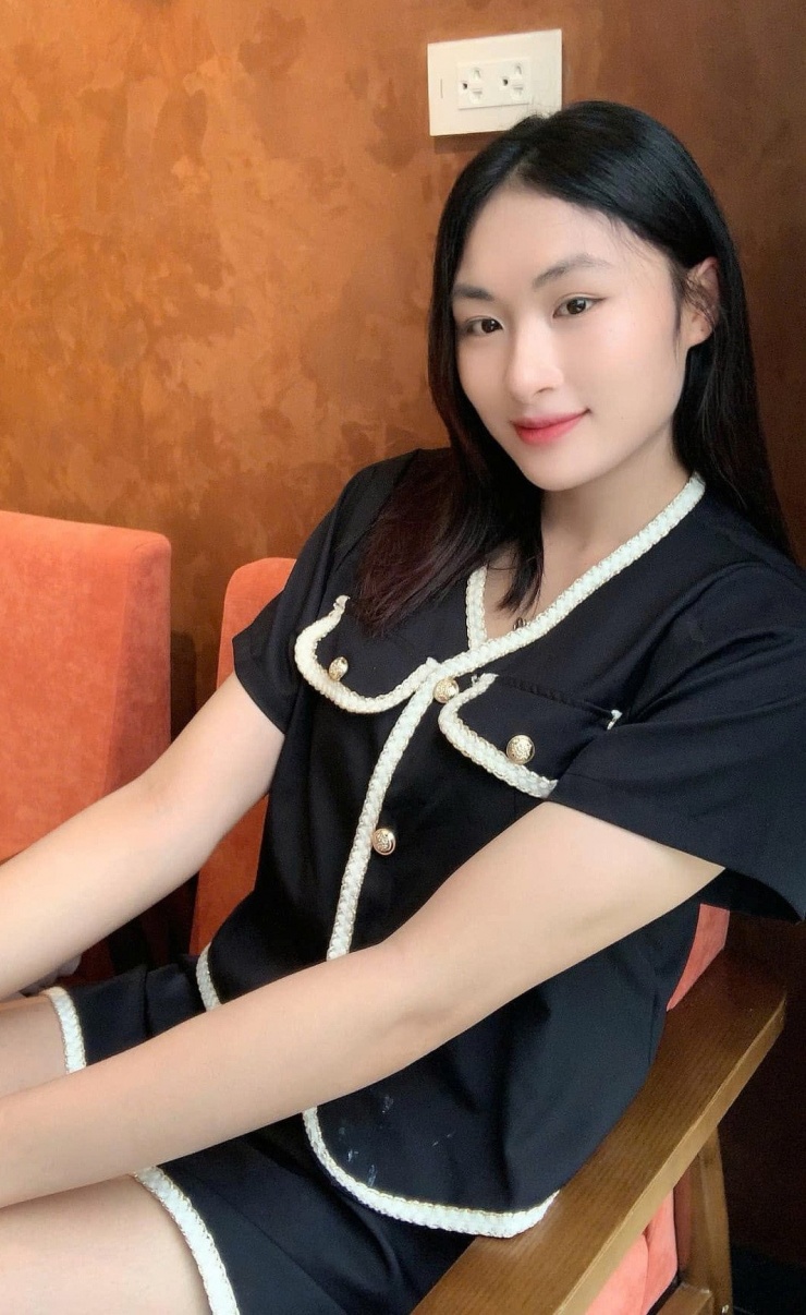 Hoa khôi bóng chuyền hội làng cao 1m80 gây sốt ở Cúp Hùng Vương - 7