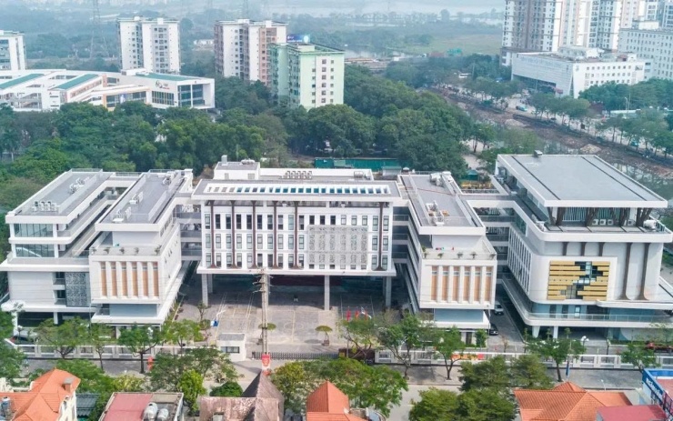 Quy mô trường THPT chưa theo kịp số học sinh tốt nghiệp THCS mỗi năm, khiến “cửa” vào công lập ngày càng thu hẹp