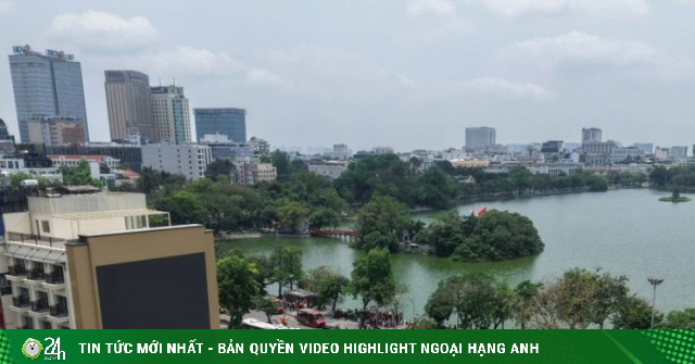 Góc nhìn 'độc lạ' của hai quảng trường ven hồ Hoàn Kiếm