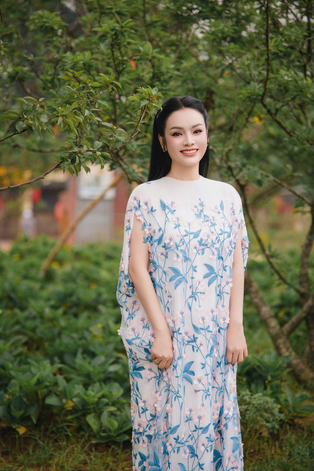 NSƯT Tân Nhàn hạnh phúc khoe thành quả của mình.