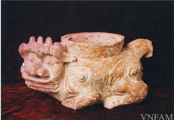 Chậu cảnh hình con lân