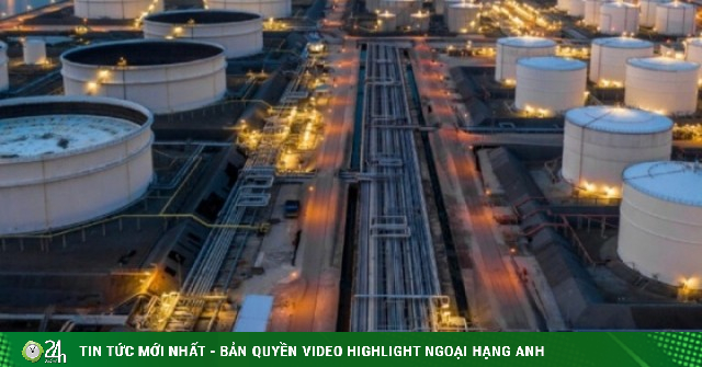 Giá xăng dầu hôm nay 28/4: Chạm mức cao nhất 2 tuần