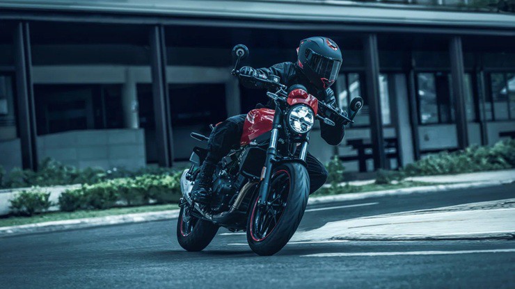 Royal Enfield Guerrilla 450 Apex 2026 ra mắt: Roadster “lột xác” đậm chất thể thao - 3