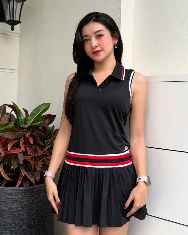 Huyền My đầu tư tủ đồ để chơi pickleball 7 tiếng một ngày - 4