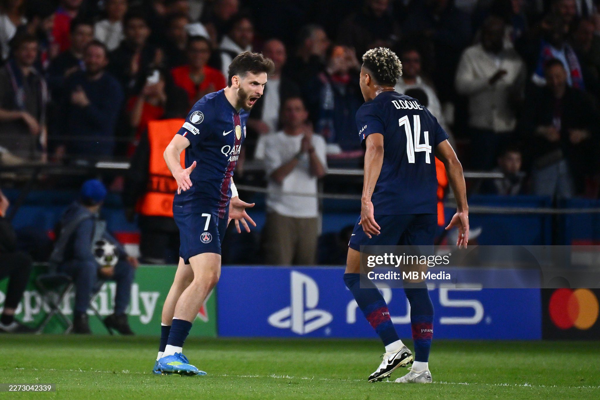 Tuy nhiên, PSG sớm có lời đáp trả với bàn gỡ hoà của Kvaratskhelia 