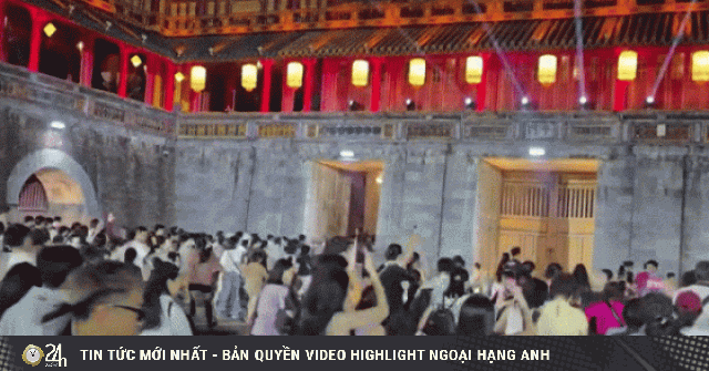 Khi điểm đến 'nghẹt thở' vì khách du lịch