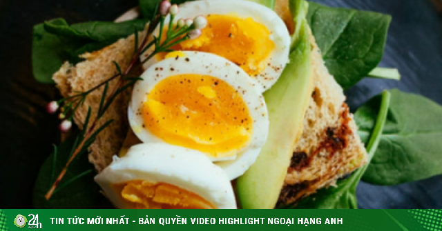 Buổi sáng nên ăn trứng luộc kèm với gì để giảm cân?