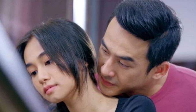 Nhà sản xuất phim cung cấp
