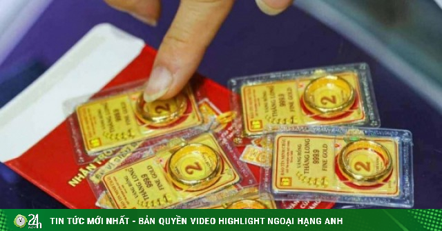 Giá vàng lao dốc, nhiều nhà đầu tư lỗ nặng