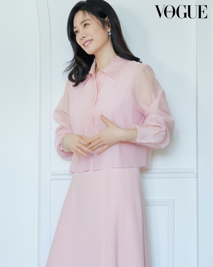 Mỹ nhân 'Giày thủy tinh' được khen tươi như hoa - 4