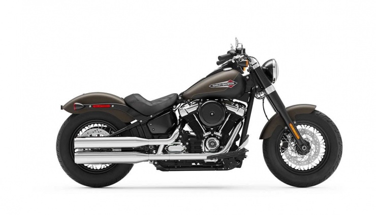 Softail Slim với dáng bobber truyền thống, nhỏ gọn.