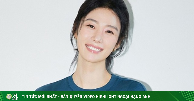 Mỹ nhân 'Giày thủy tinh' được khen tươi như hoa