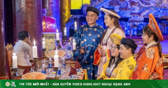 Du khách xúng xính áo dài vào Đại nội Huế trải nghiệm 'Dạ yến Hoàng cung'