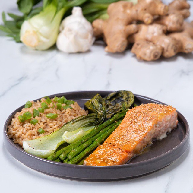 Cơm diêm mạch trứng ốp la; Trứng omelet bỏ lò; Cá hồi thảo mộc và cải thìa; Cà ri gà; Gà nấu chậm kiểu Thái; Lasagna rau và 3 loại phô mai.