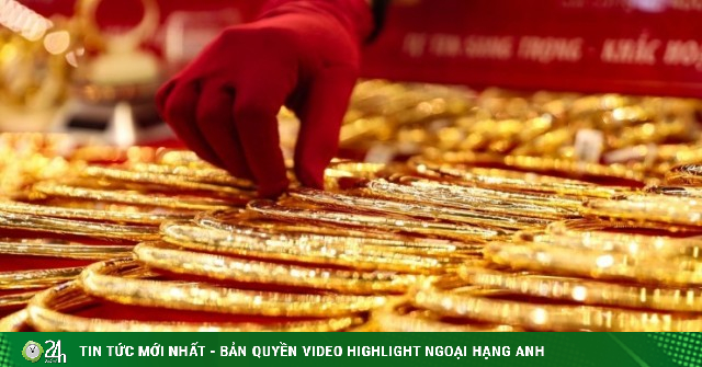 Giá vàng liên tục lao dốc, có nên đầu tư?