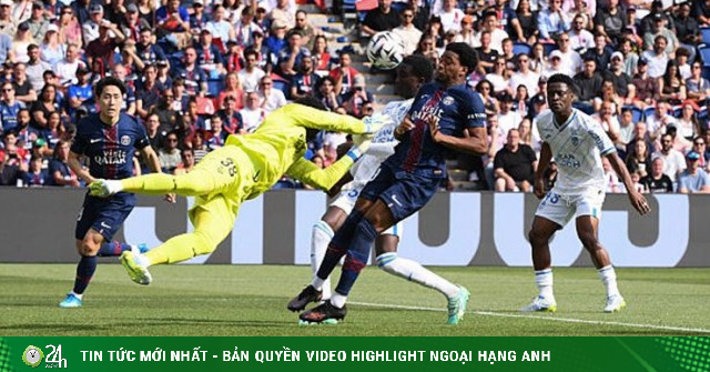Video bóng đá PSG - Lorient: VAR bẻ còi phút 90+4, ông lớn chật vật (Ligue 1)