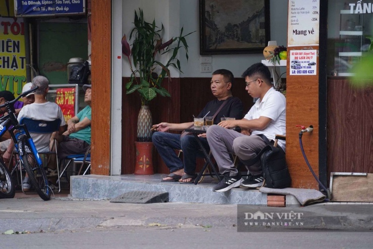 Hàng loạt cửa hàng "tháo chạy", trả mặt bằng - 2