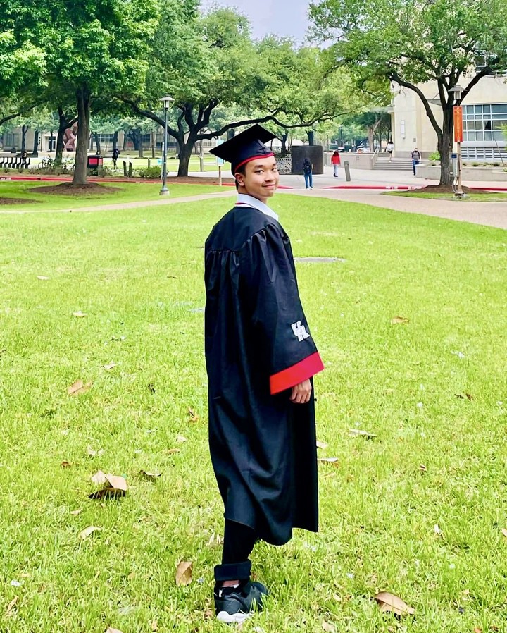 Chàng trai Việt sẽ đến Đại học Cambridge để nghiên cứu về khoa học vũ trụ.