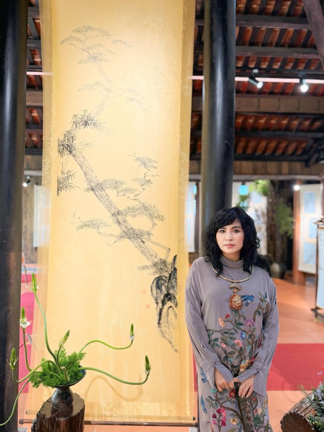 Khoe ảnh đi biển nghỉ lễ bên chồng là bác sĩ, nữ NSND dòng nhạc nhẹ quá trẻ đẹp, khiến fan khen ngợi hết lời - 2