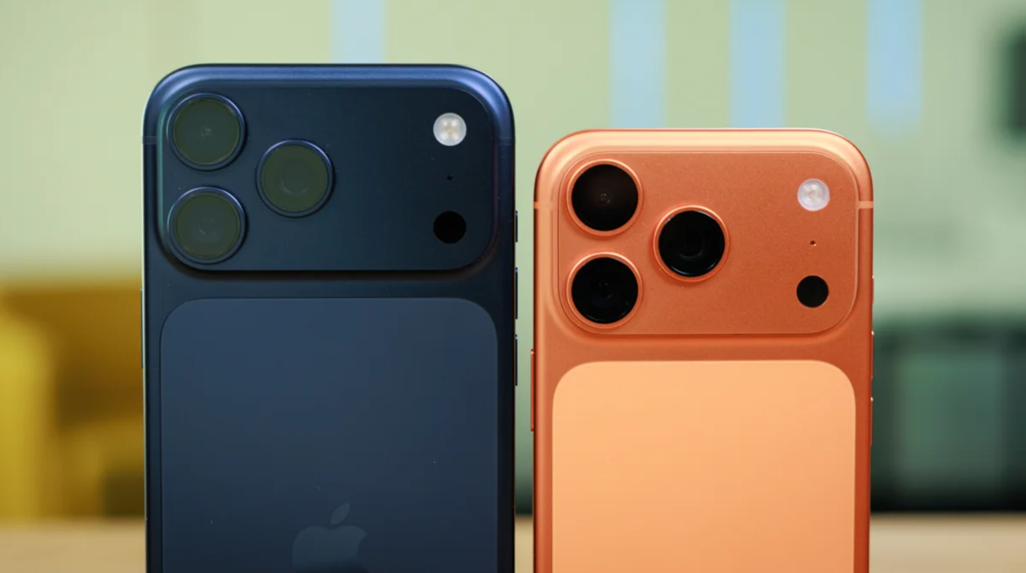 iPhone 17 Pro Max và iPhone 17 Pro.