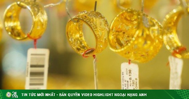 Chốt giá vàng hôm nay ngày 3/5 giảm rất mạnh, người mua lỗ đậm