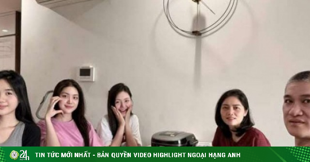 Hình ảnh Hoa hậu Phương Oanh và mẹ khiến cư dân mạng chú ý