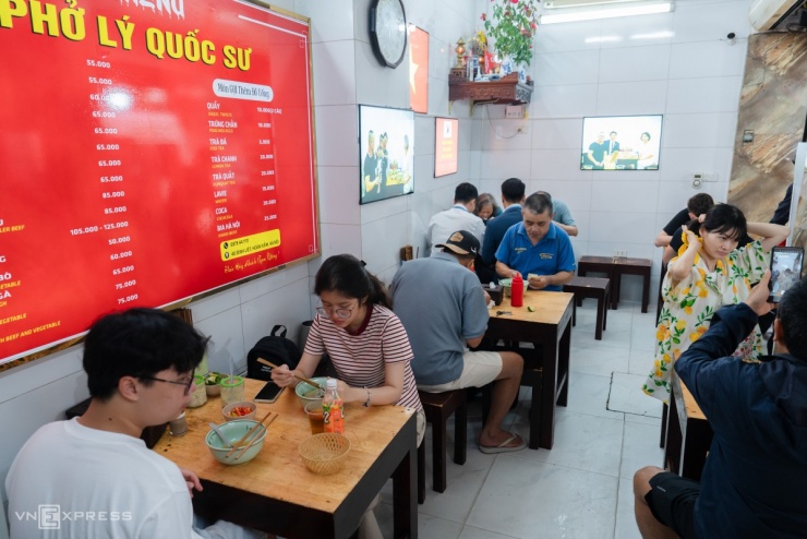 Check in 'bàn ăn Tổng thống Hàn Quốc' ở quán phở - 7