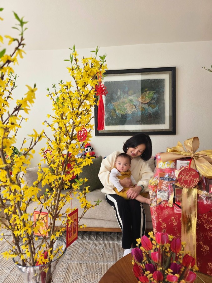 Biệt thự của Hồng Đào trải qua nhiều lần cải tạo, thay đổi nội thất trước khi gắn với phong cách Bắc Âu, màu trắng chủ đạo.
