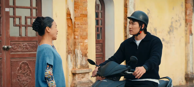 Dì Tính của Mai đến gặp Trung để trách móc. Ảnh VTV