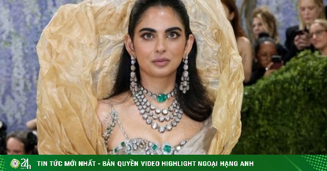 Ái nữ tỷ phú Ấn Độ gây 'choáng' với hơn 200 viên kim cương ở Met Gala