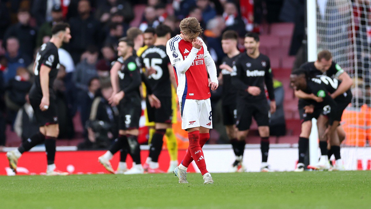 3 mùa trước Arsenal đều đã mất điểm ít nhất 1 lần khi gặp West Ham