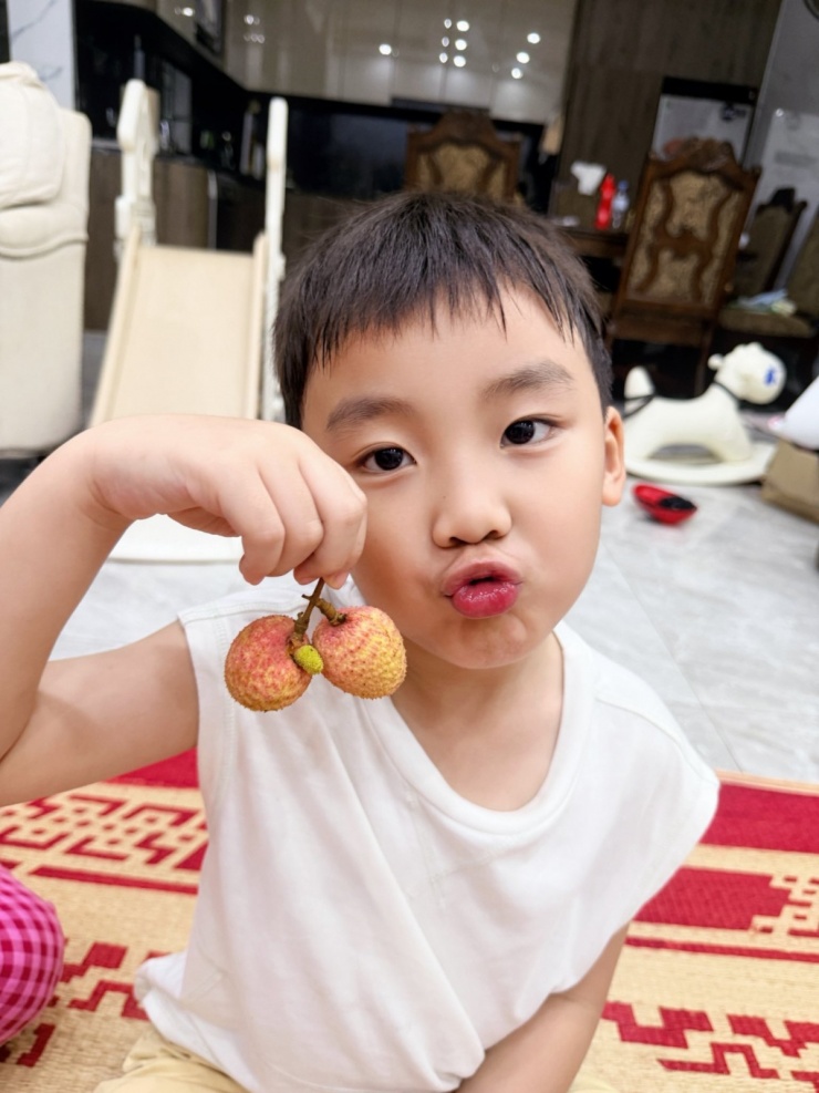 Ảnh sao 6/5: Hòa Minzy bị đồn đã có thêm con gái - 3