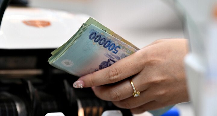 Chuyên gia khuyến cáo người dân cần chủ động tra cứu thông tin trên hệ thống của cơ quan thuế để kịp thời nắm được tình trạng của mình trước khi xuất cảnh.