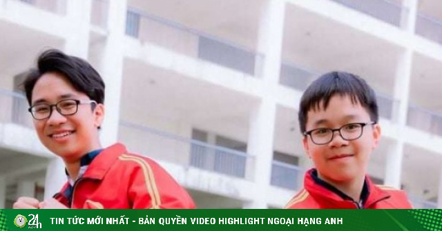 Hiếm có: Mới học lớp 10, hai nam sinh Phú Thọ được đích thân hiệu trưởng Đại học Sư phạm Hà Nội mời nhập học