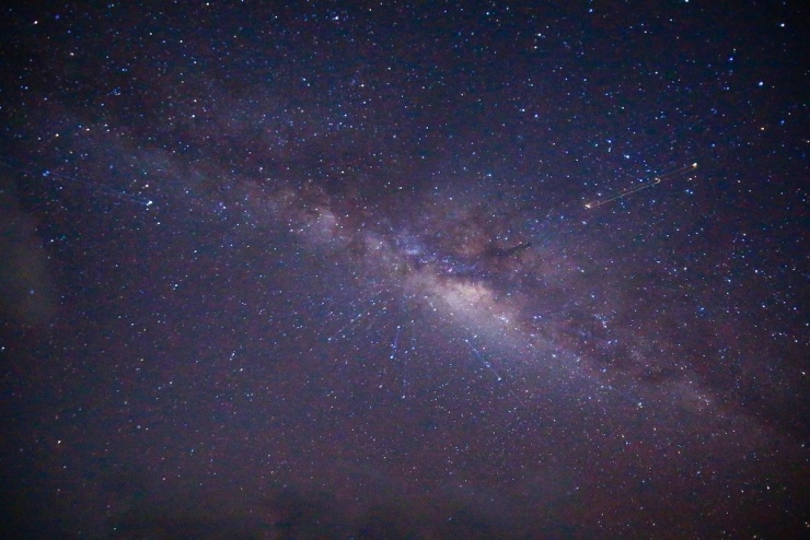 Hành trình săn Milky Way thường bắt đầu từ nửa đêm và kéo dài đến rạng sáng.