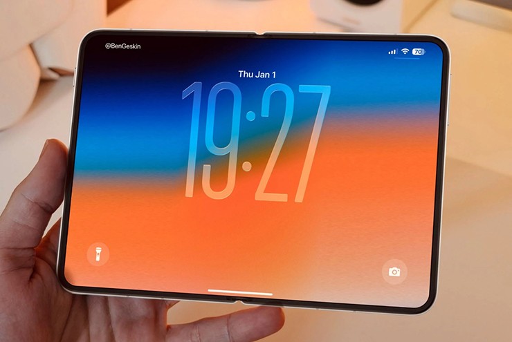 iPhone Ultra màn hình gập sẽ thu hút mọi sự chú ý về Apple trong năm nay.