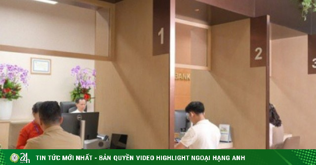 Ngân hàng ồ ạt cắt giảm hàng ngàn nhân sự, AI có phải là nguyên nhân chính?