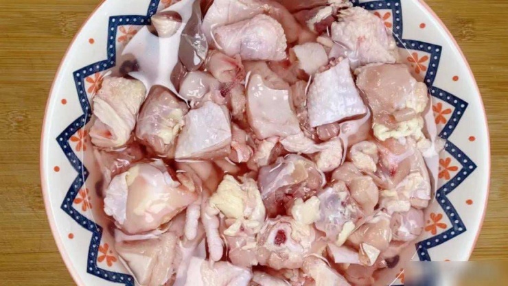 Loại thịt hoàn hảo cho mùa hè, ít dầu mỡ hơn thịt bò, giàu protein, hầm cách này mềm mại, đậm đà - 2