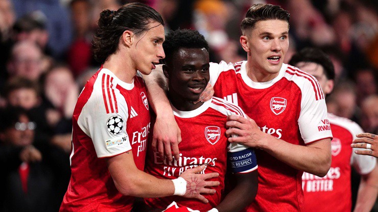 Arsenal chỉ còn cách cú đúp lịch sử 4 trận đấu nữa